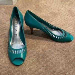 Teal Unisa heels. Size 9. Great condition